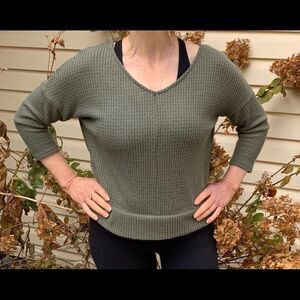 Green Envelope olive colored 3/4 sleeved blouse, new with tags,great condition,S